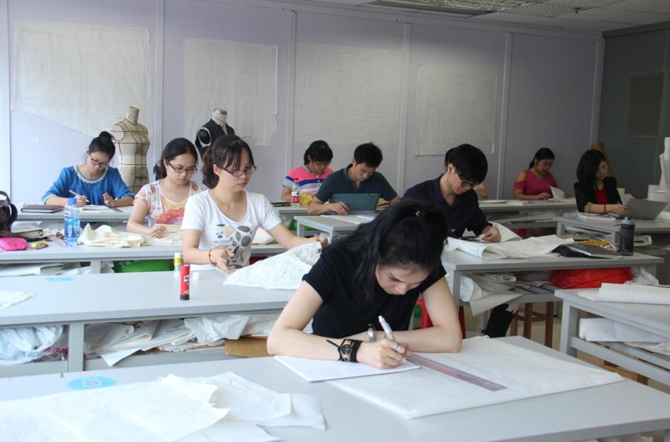 深圳中鹏服装设计培训学校